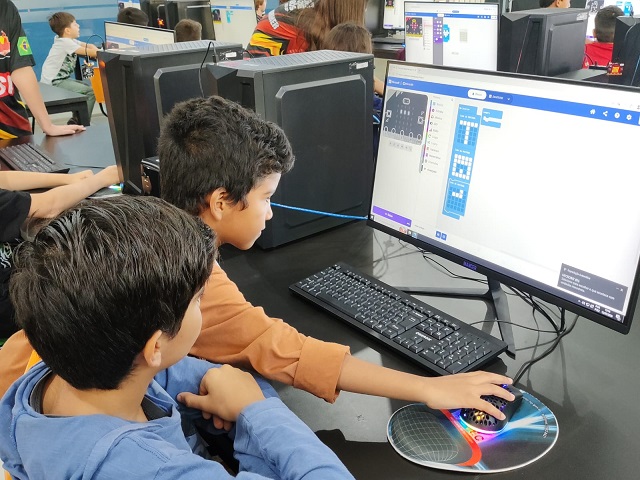 Inova Prudente encerra curso de Programação e Robótica com sucesso entre crianças