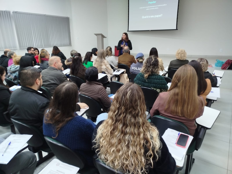 Capacitação em Adamantina fortalece Conselhos Municipais e participação da comunidade