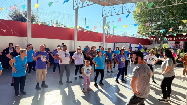 Celebração do Dia dos Avós no Centro de Referência do Idoso em Saúde