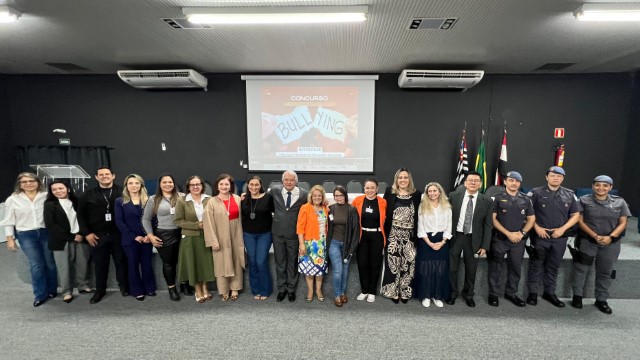 Homenagem às Escolas no Concurso de Vídeos Educativos contra Intolerância
