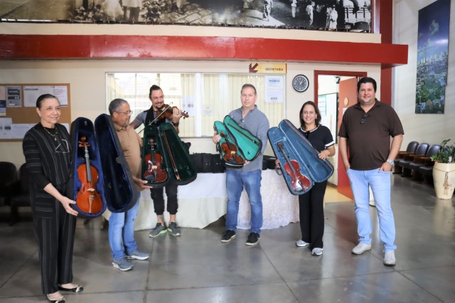 Transferência de Instrumentos Musicais para Escola de Artes em Presidente Prudente