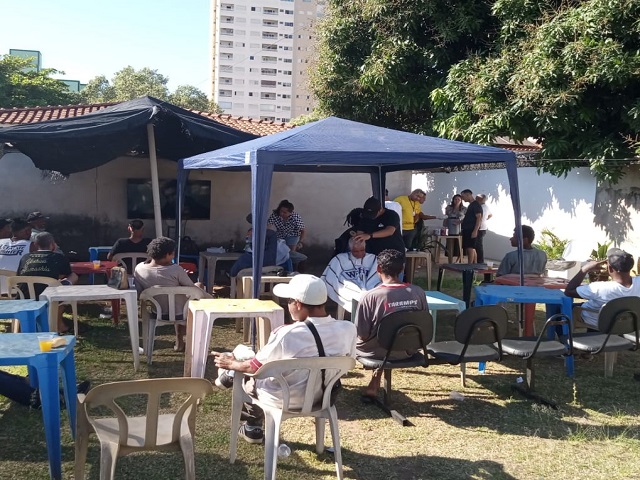Dia da Beleza em Presidente Prudente destaca cuidados e autoestima da população em situação de rua