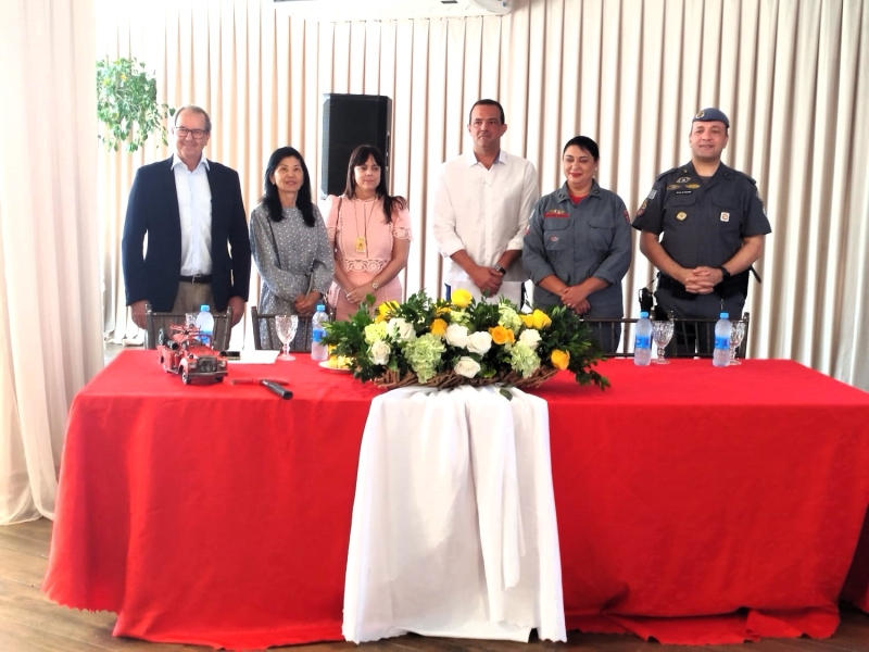 Adamantina comemora 50 anos do Corpo de Bombeiros com homenagens e reconhecimento