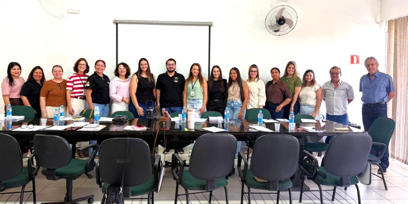 Reunião em Adamantina Alinha Regimento da Residência Inclusiva Regional