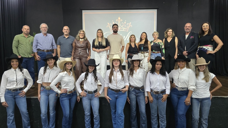Candidatas à Rainha da ExpoVerde 2026 se apresentam para jurados em Adamantina
