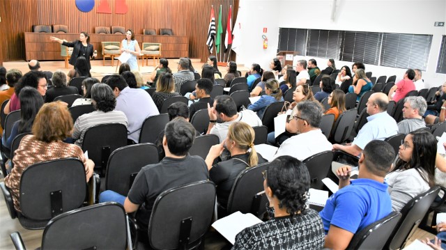 Encontro em Presidente Prudente discute emendas parlamentares e transparência na gestão pública