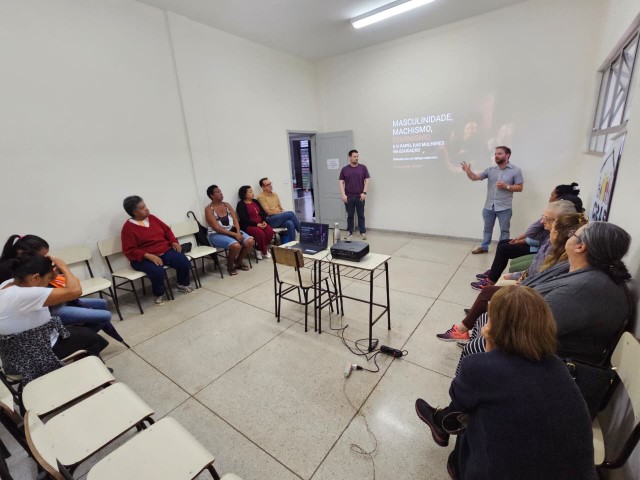 Palestra sobre Masculinidade e Machismo no CRAS Nochete em Presidente Prudente