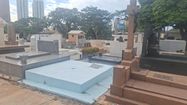 Prazo para reformas em sepulturas no Cemitério Municipal de Presidente Prudente