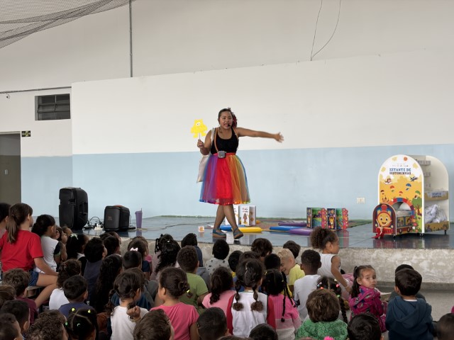 Presidente Prudente Recebe Estantes de Livros para Incentivar Leitura Infantil