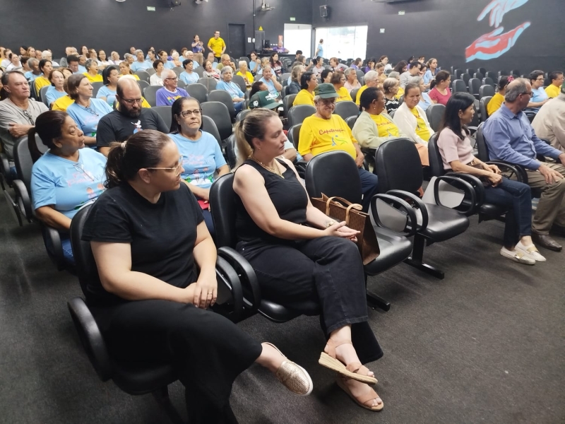 Adamantina finaliza Semana da Pessoa Idosa com desfile especial no Centro Dia