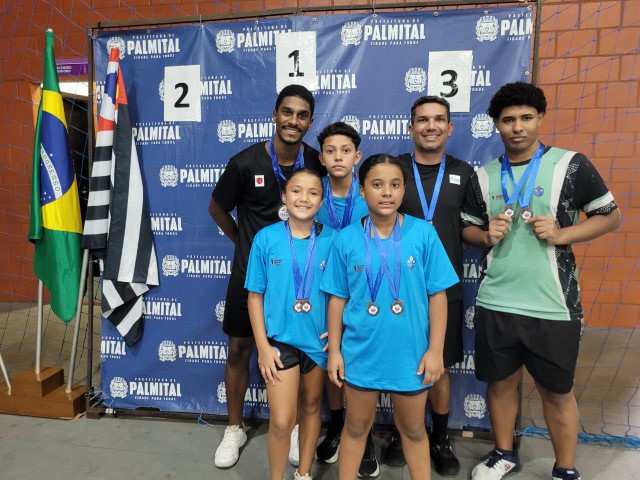 Equipe de Badminton de Presidente Prudente Brilha em Torneios Regionais com 13 Medalhas